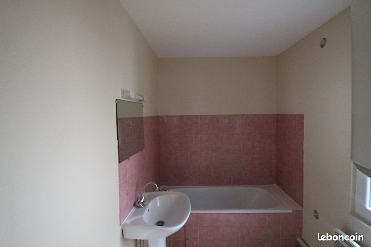 Appartement à louer, 81m², Gray