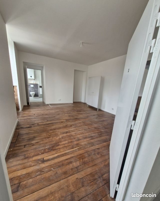 Appartement à louer, 29m², Saint-Hilaire-du-Harcouët