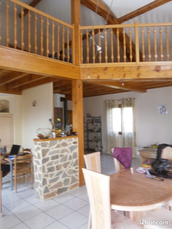 Maison à louer, 116m², Coise