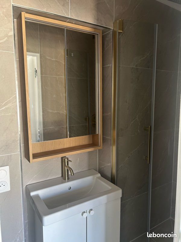 Appartement à louer, 24m², Paris 18ème