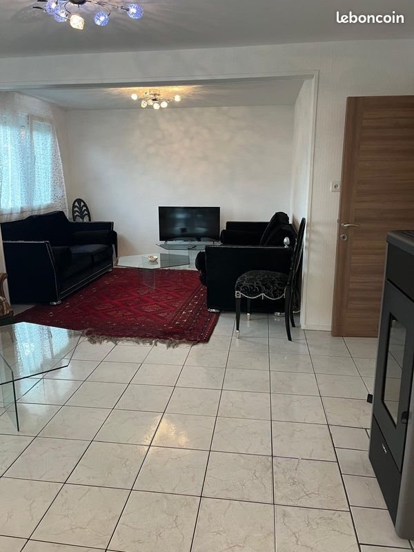 Maison à louer, 220m², Thoiry