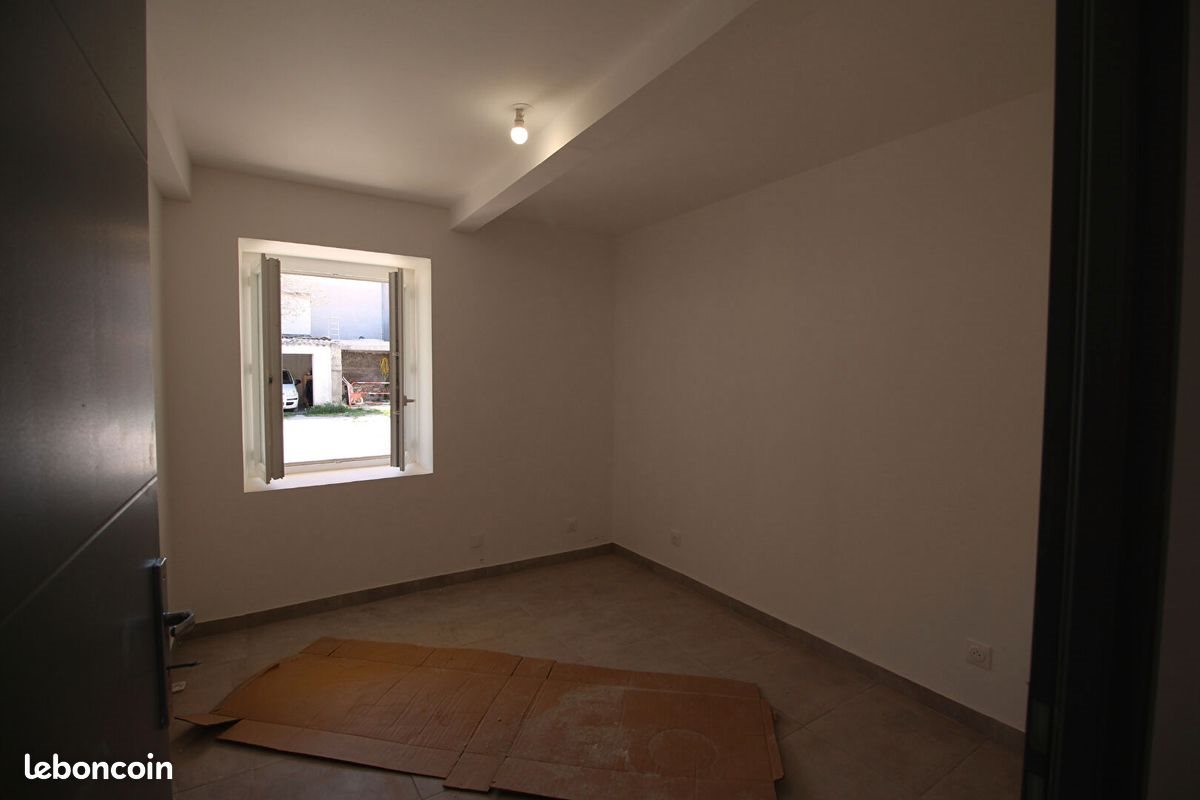 Appartement à louer, 37m², Vedène