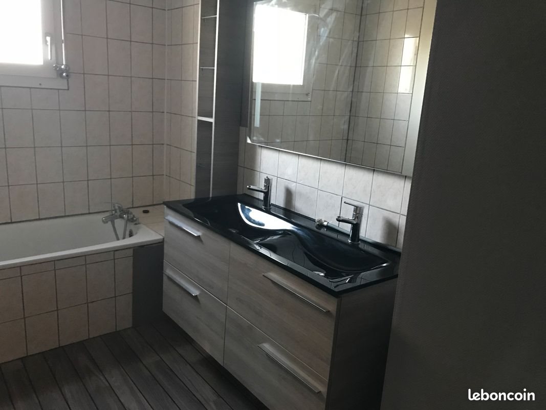 Appartement à louer, 78m², Delle
