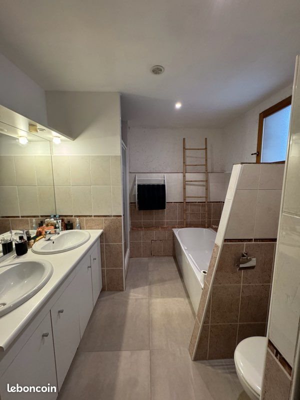 Maison à louer, 89m², Arboras