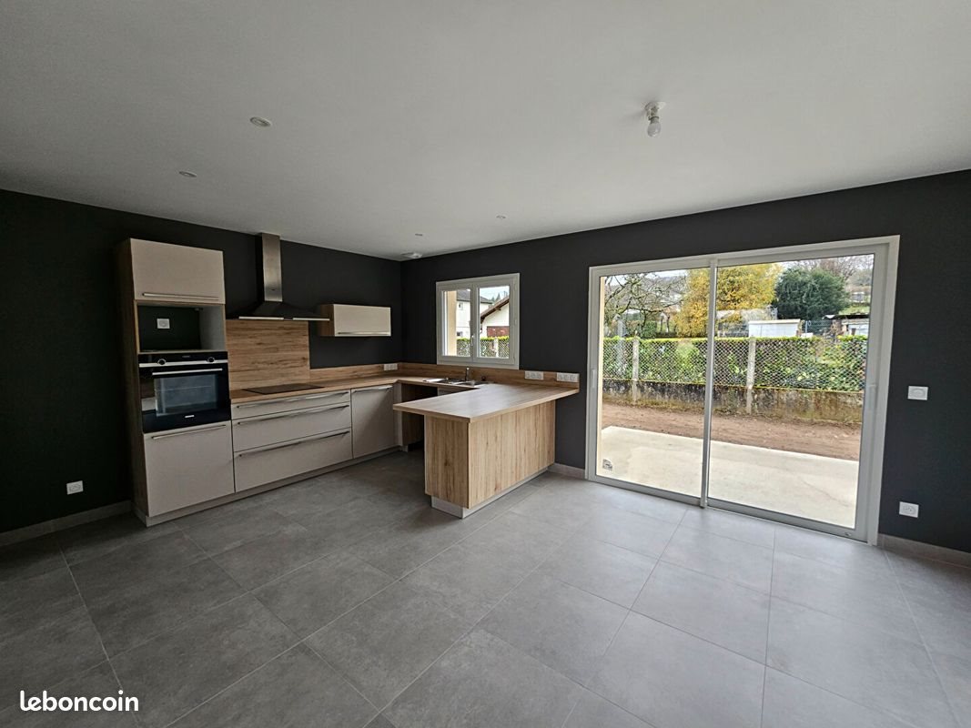 Maison à louer, 100m², Dolomieu