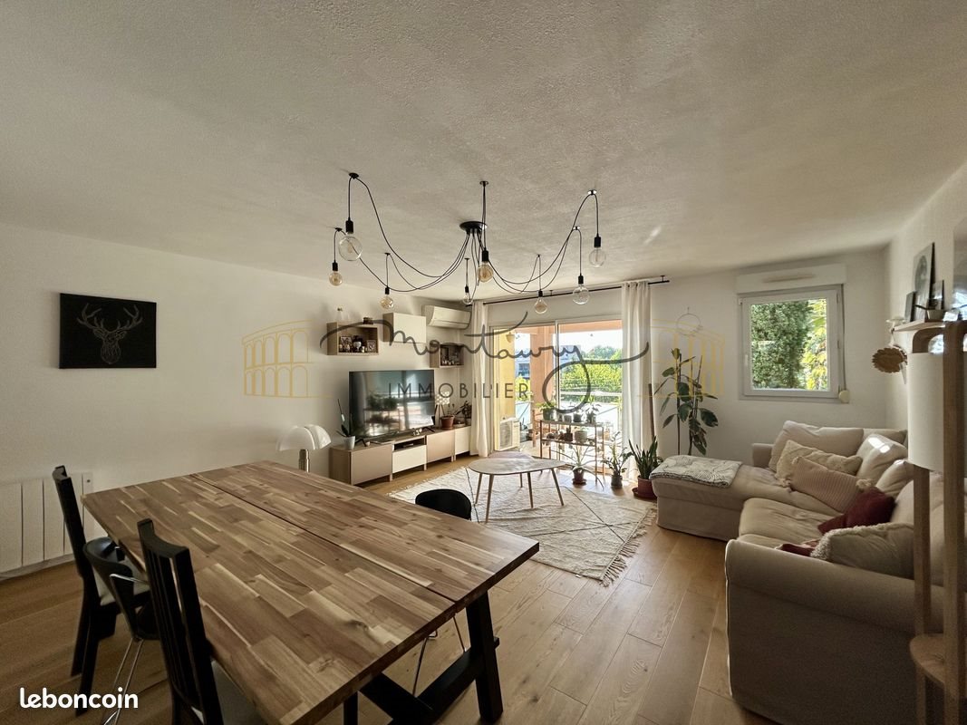 Appartement à louer, 79m², Nîmes