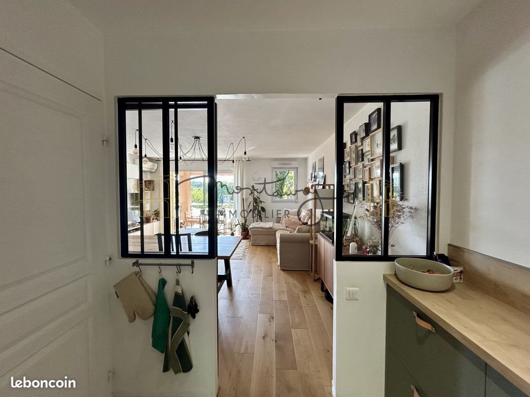 Appartement à louer, 79m², Nîmes