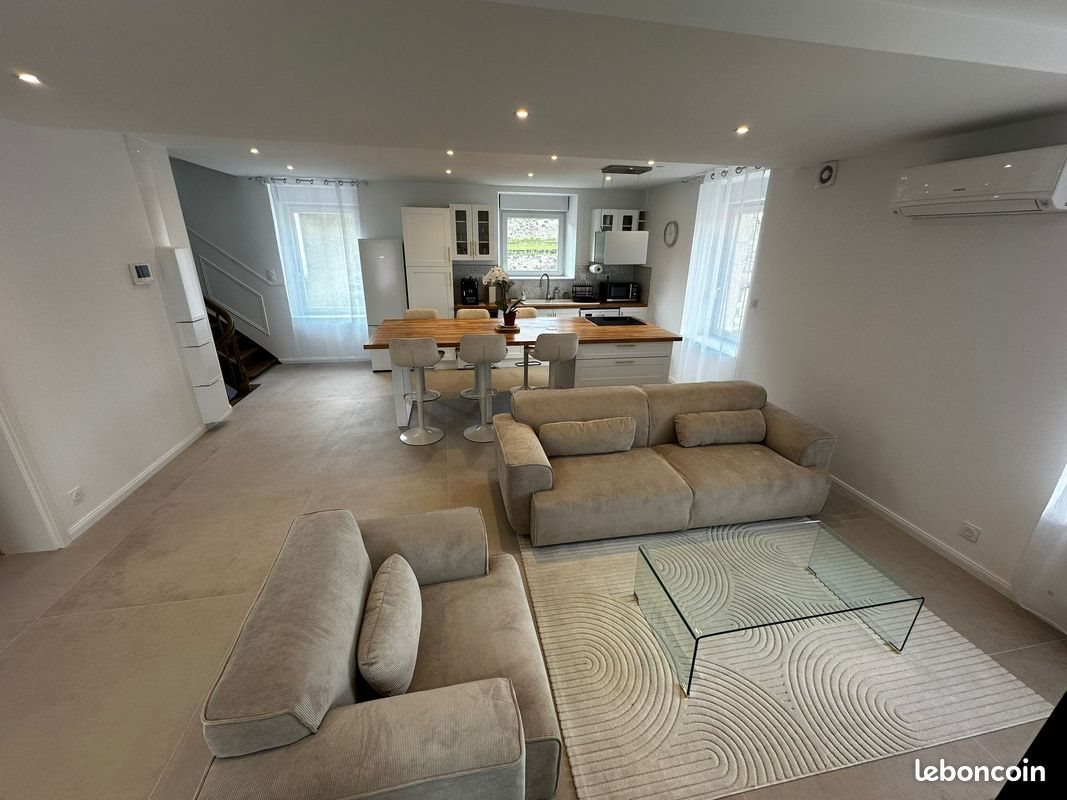 Appartement à louer, 90m², Delle