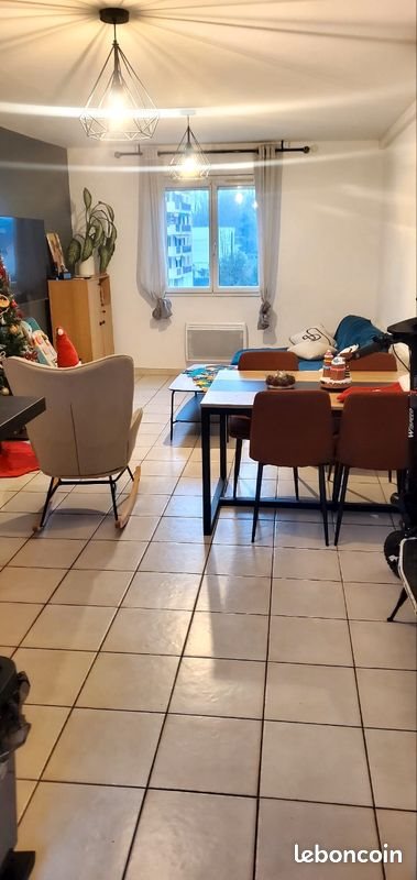 Appartement à louer, 47m², Nîmes