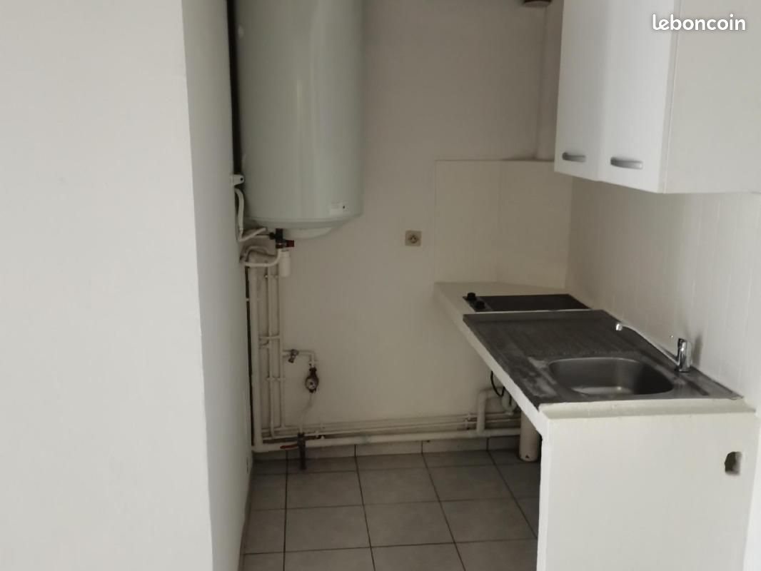 Appartement à louer, 56m², Eyguières