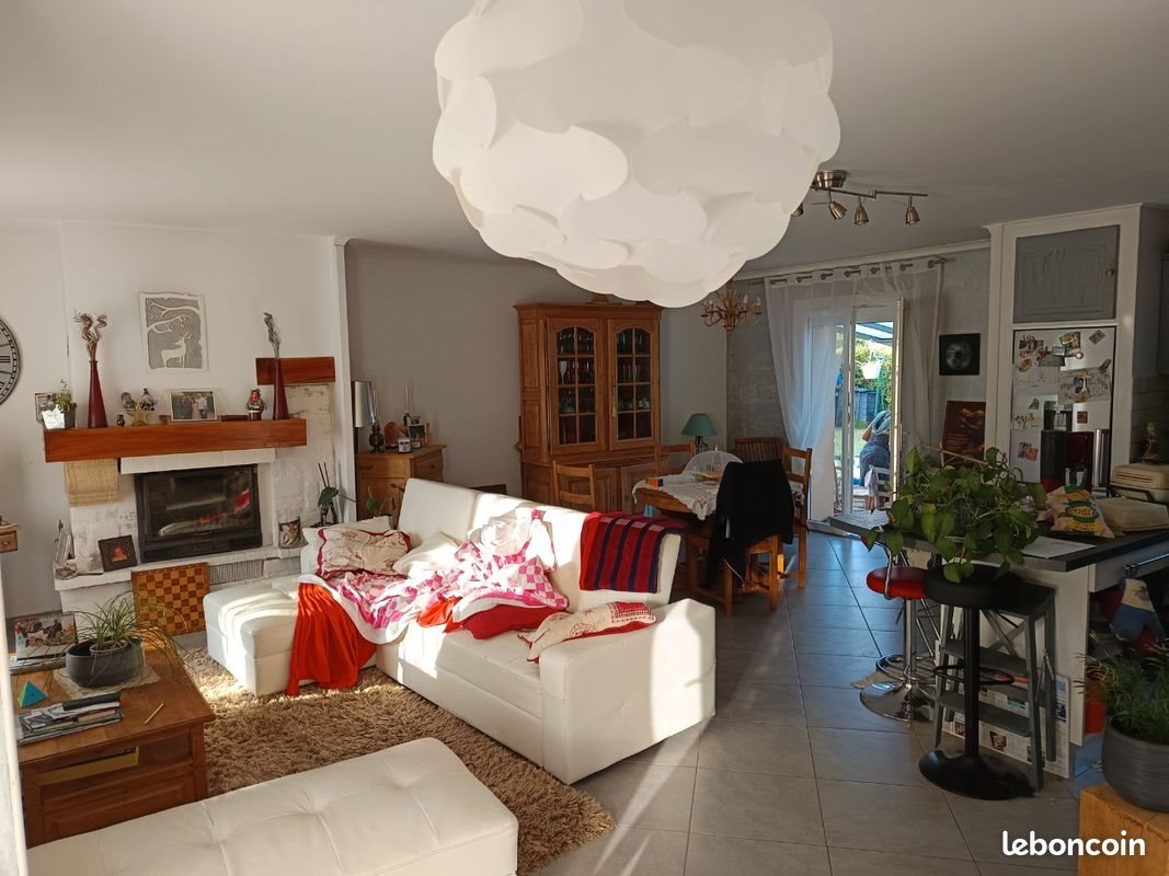 Maison à louer, 120m², Chuzelles