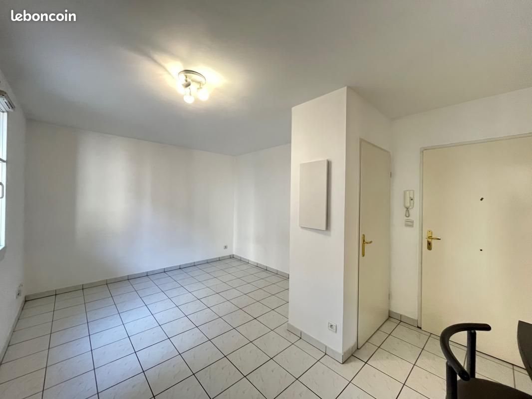 Appartement à louer, 22m², Saint-Etienne