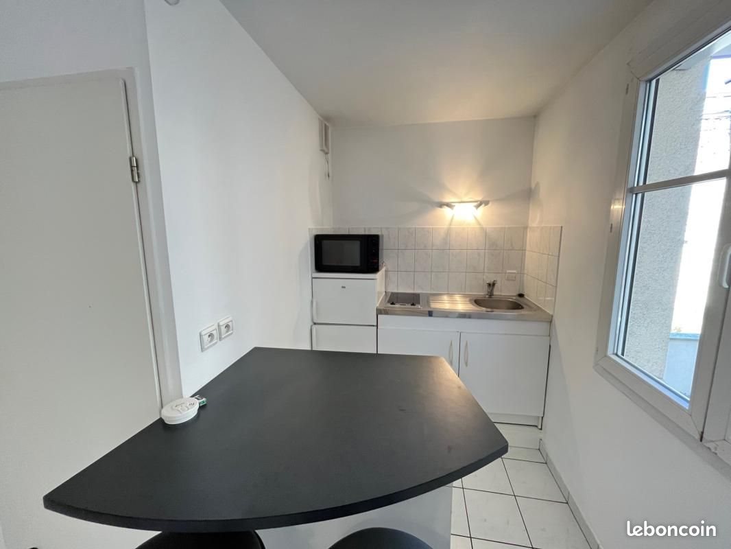 Appartement à louer, 22m², Saint-Etienne