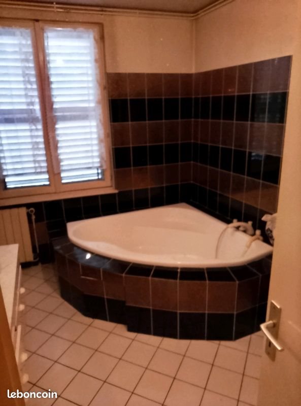 Appartement à louer, 70m², Lure