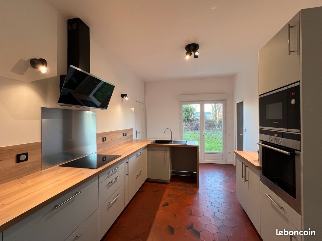 Maison à louer, 146m², Houppeville