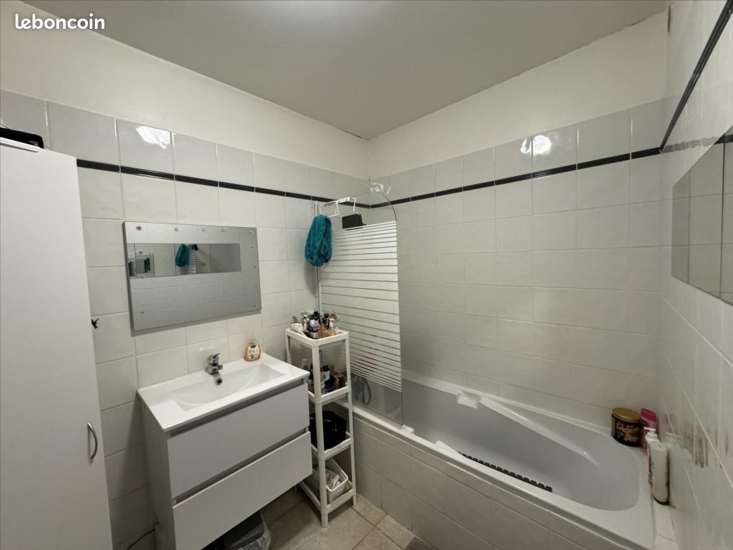 Appartement à louer, 35m², Saint-Paul-Trois-Châteaux