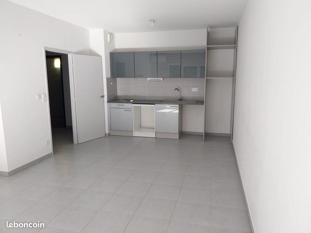Appartement à louer, 51m², Nîmes