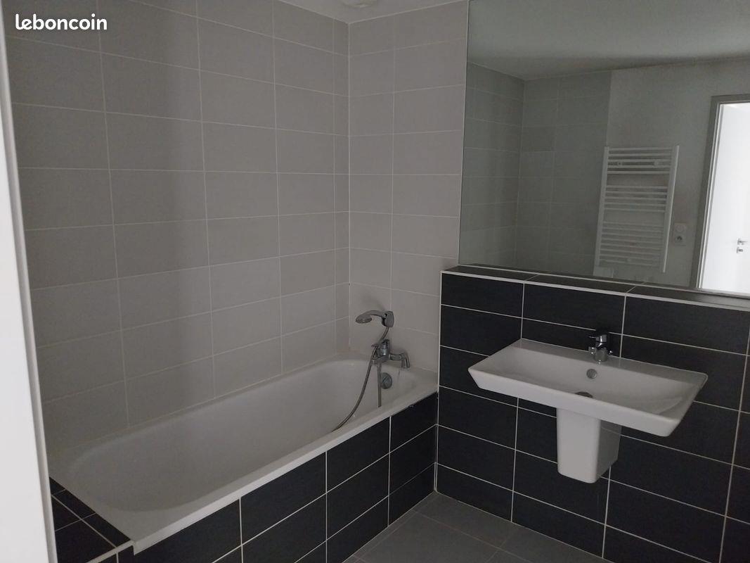 Appartement à louer, 51m², Nîmes