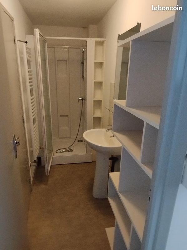 Appartement à louer, 80m², Allègre