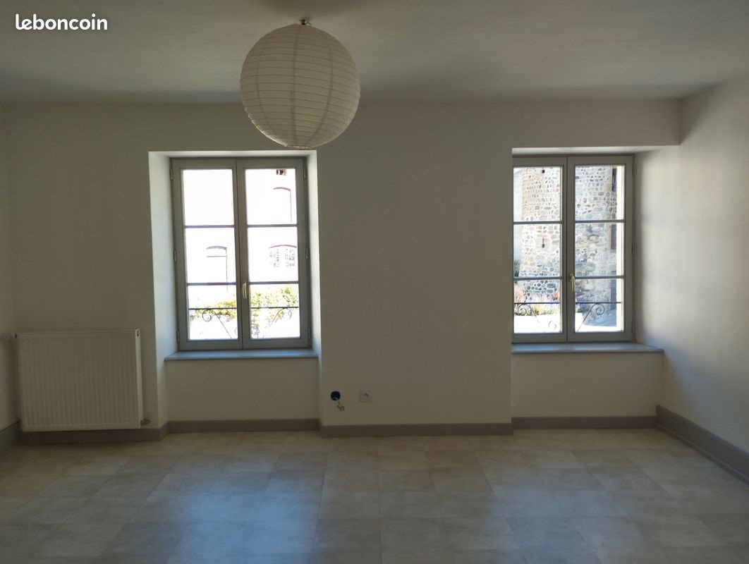 Appartement à louer, 80m², Allègre