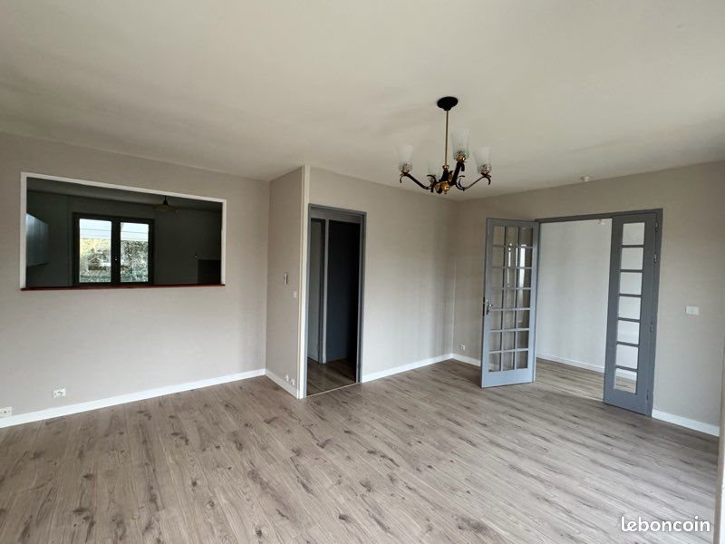 Maison à louer, 110m², Neuville-de-Poitou