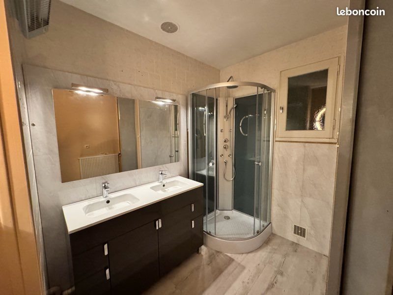 Maison à louer, 110m², Neuville-de-Poitou