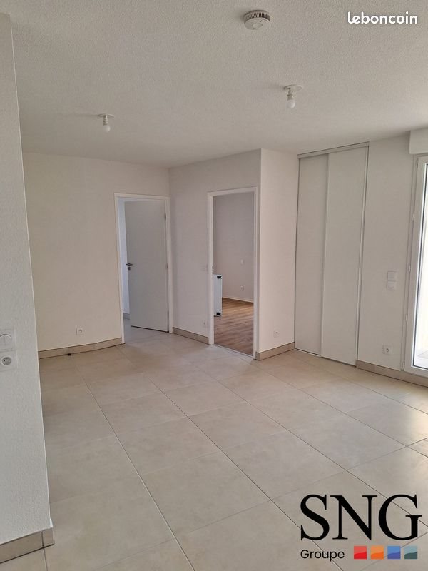 Appartement à louer, 38m², Nîmes
