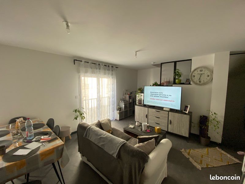 Appartement à louer, 70m², Cozes