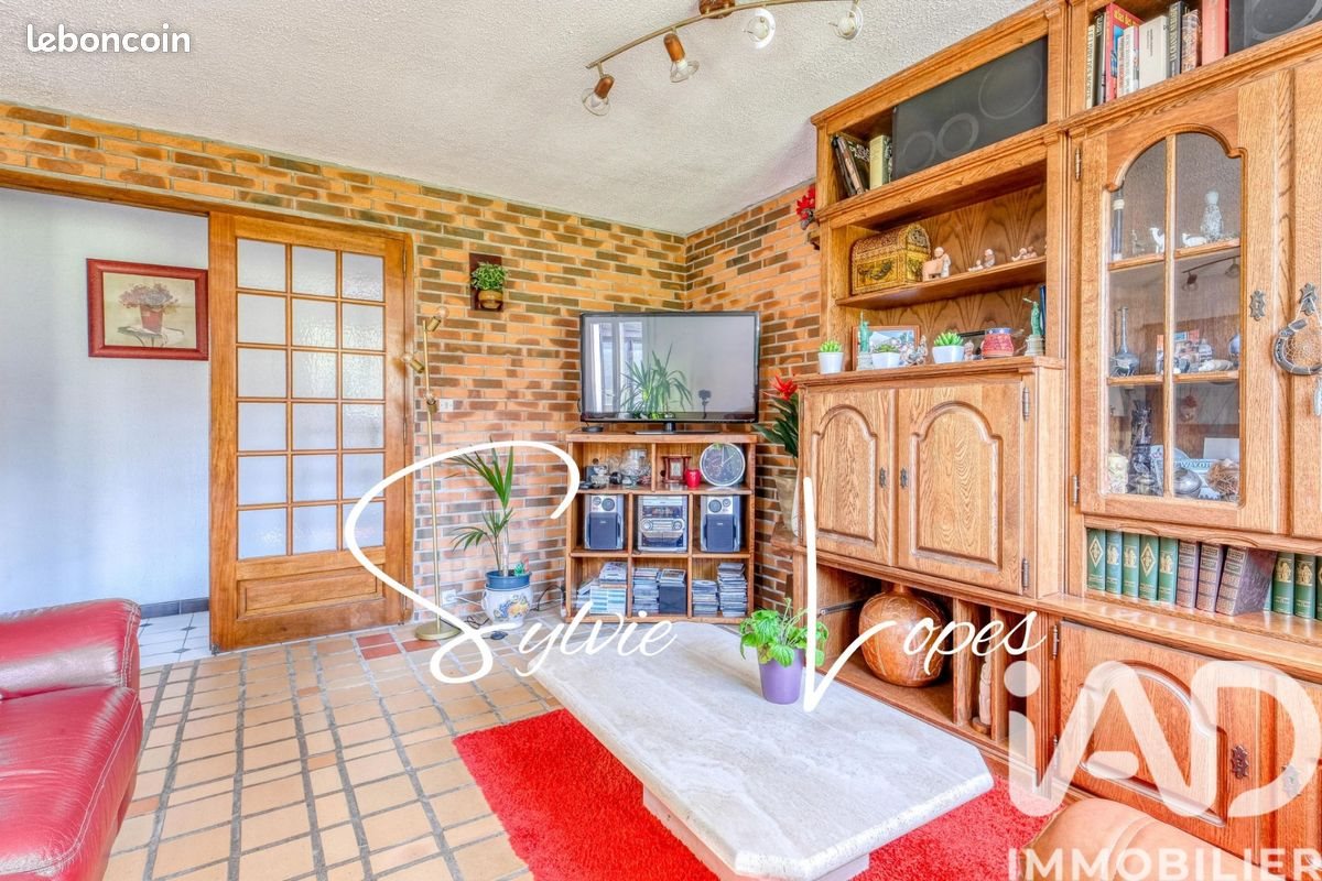 Maison à vendre, 139m², Condé-Sainte-Libiaire