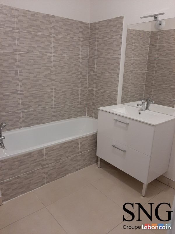 Appartement à louer, 80m², Nîmes