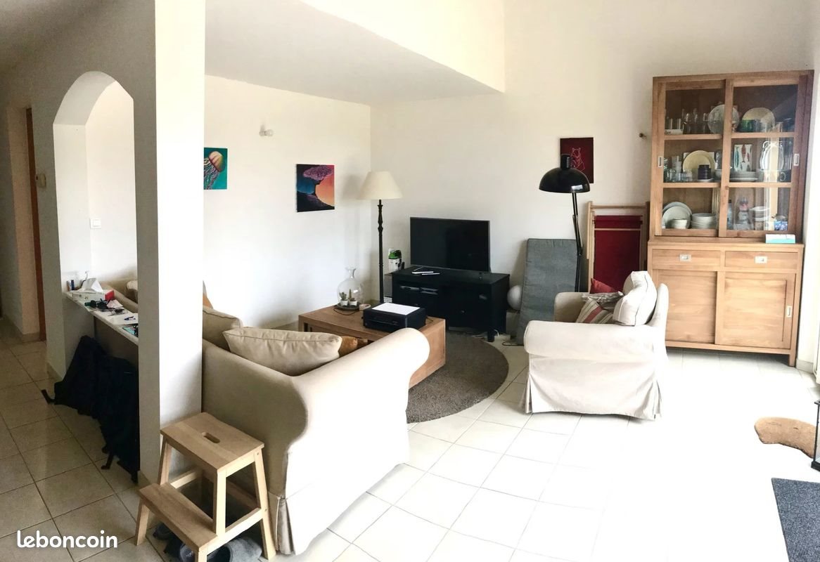 Appartement à louer, 74m², Venelles