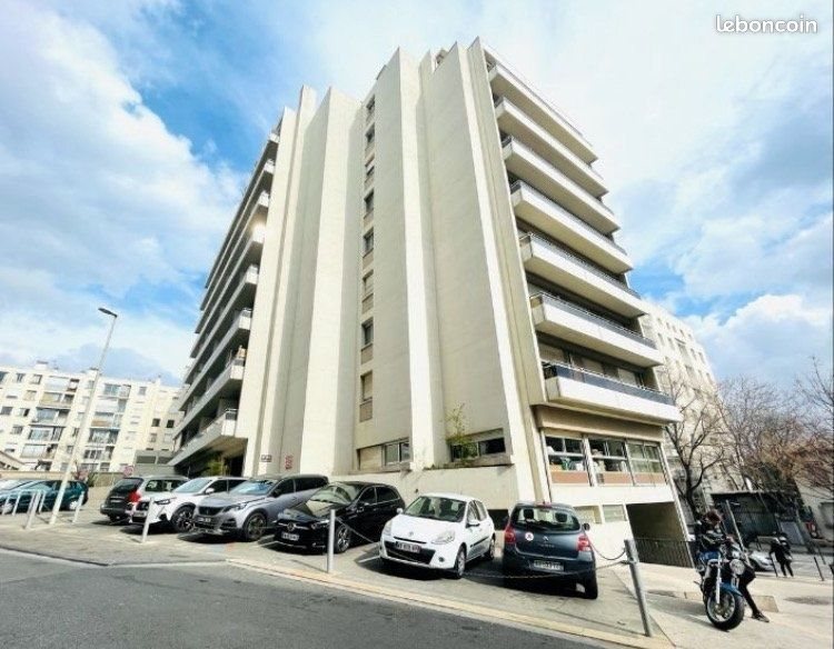Appartement à louer, 26m², Marseille 8ème