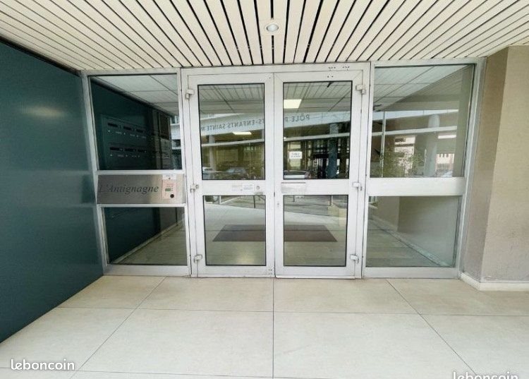 Appartement à louer, 26m², Marseille 8ème