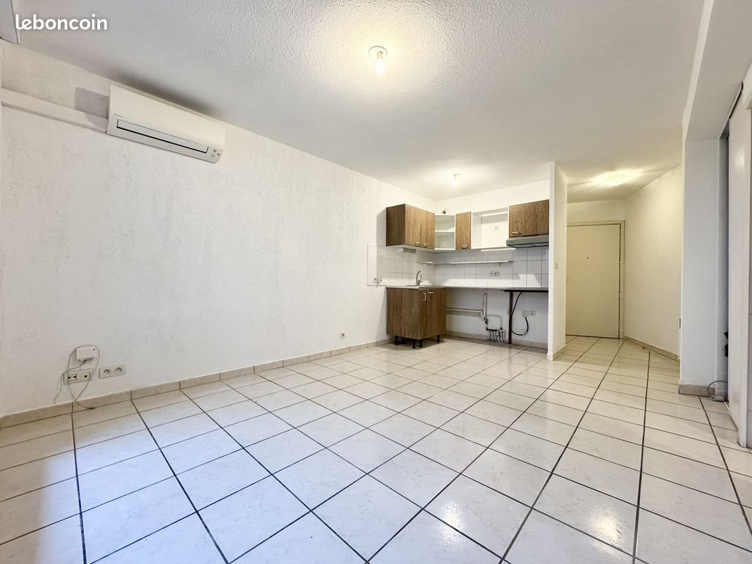 Appartement à louer, 37m², Nîmes