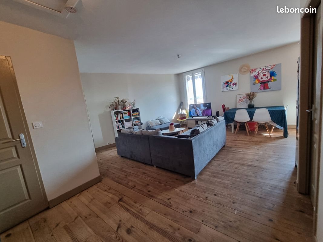 Appartement à louer, 87m², Virazeil