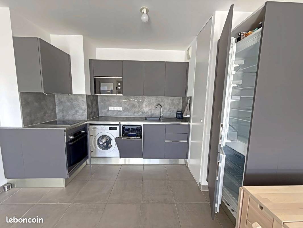 Appartement à louer, 42m², Marseille 8ème