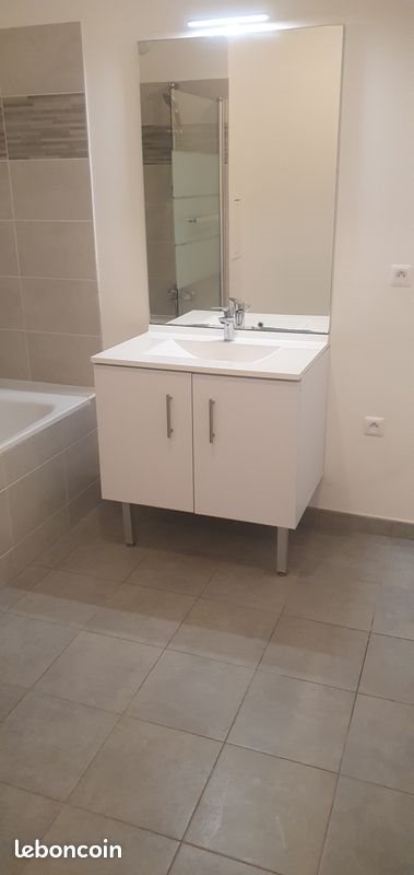 Appartement à louer, 65m², Colombes