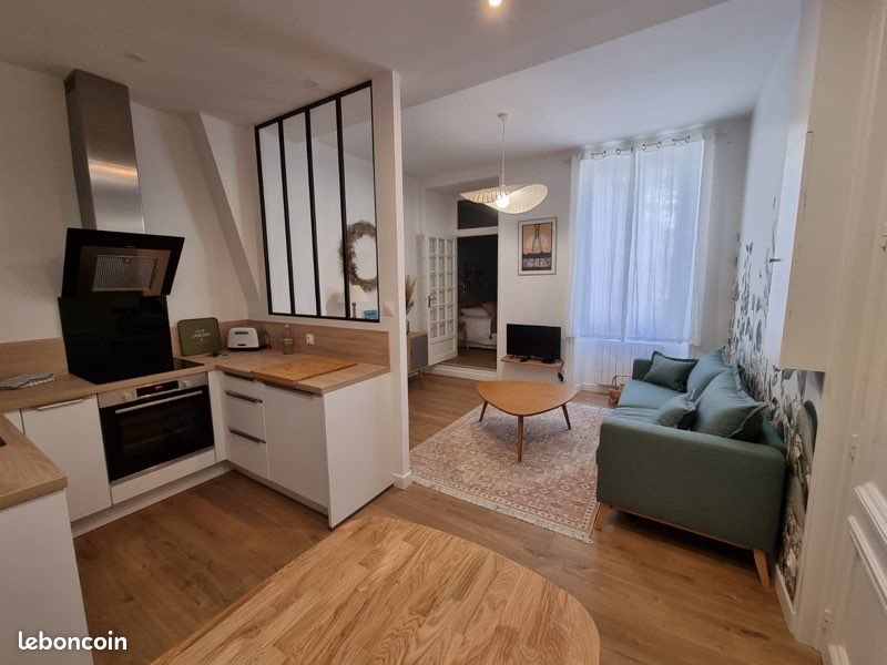 Appartement à louer, 35m², Rochefort