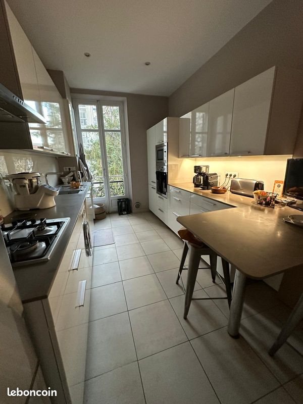 Appartement à louer, 112m², Marseille 8ème