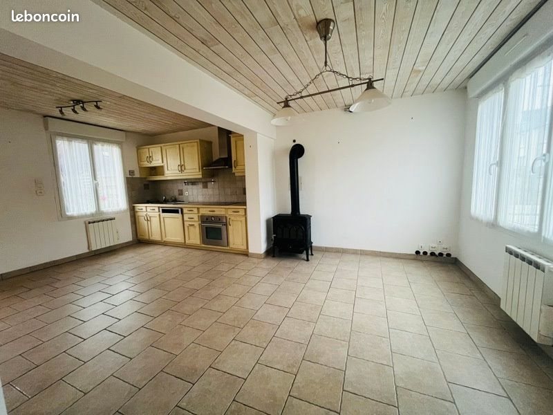 Maison à louer, 87m², Châteauneuf-du-Faou