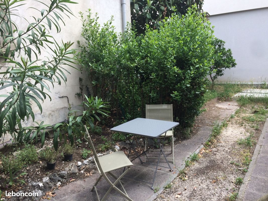Appartement à louer, 17m², Nîmes