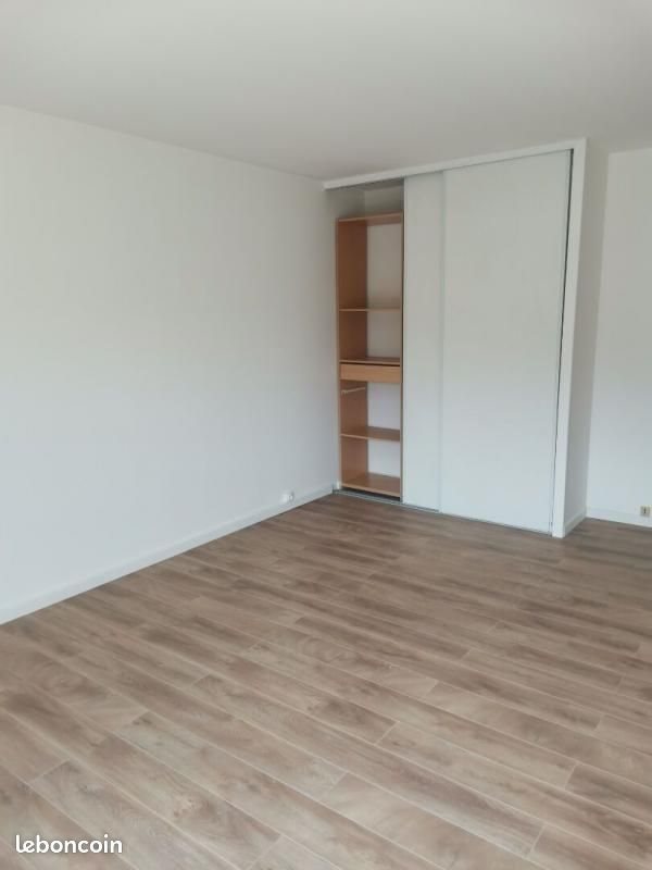 Appartement à louer, 24m², Nîmes
