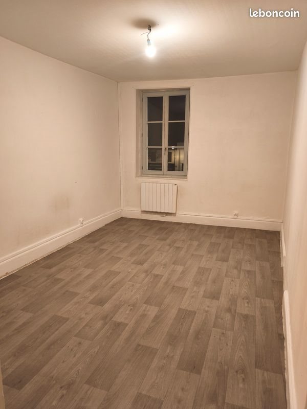 Appartement à louer, 60m², Ainay-le-Château