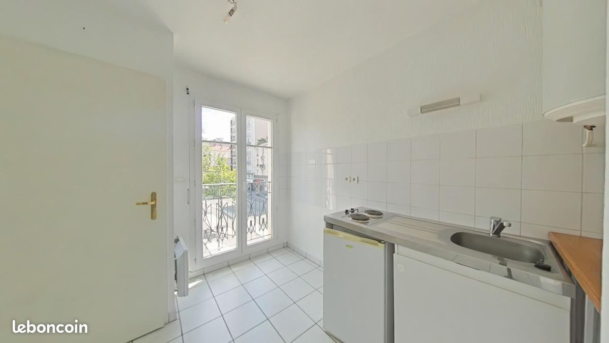 Appartement à louer, 26m², Saint-Etienne