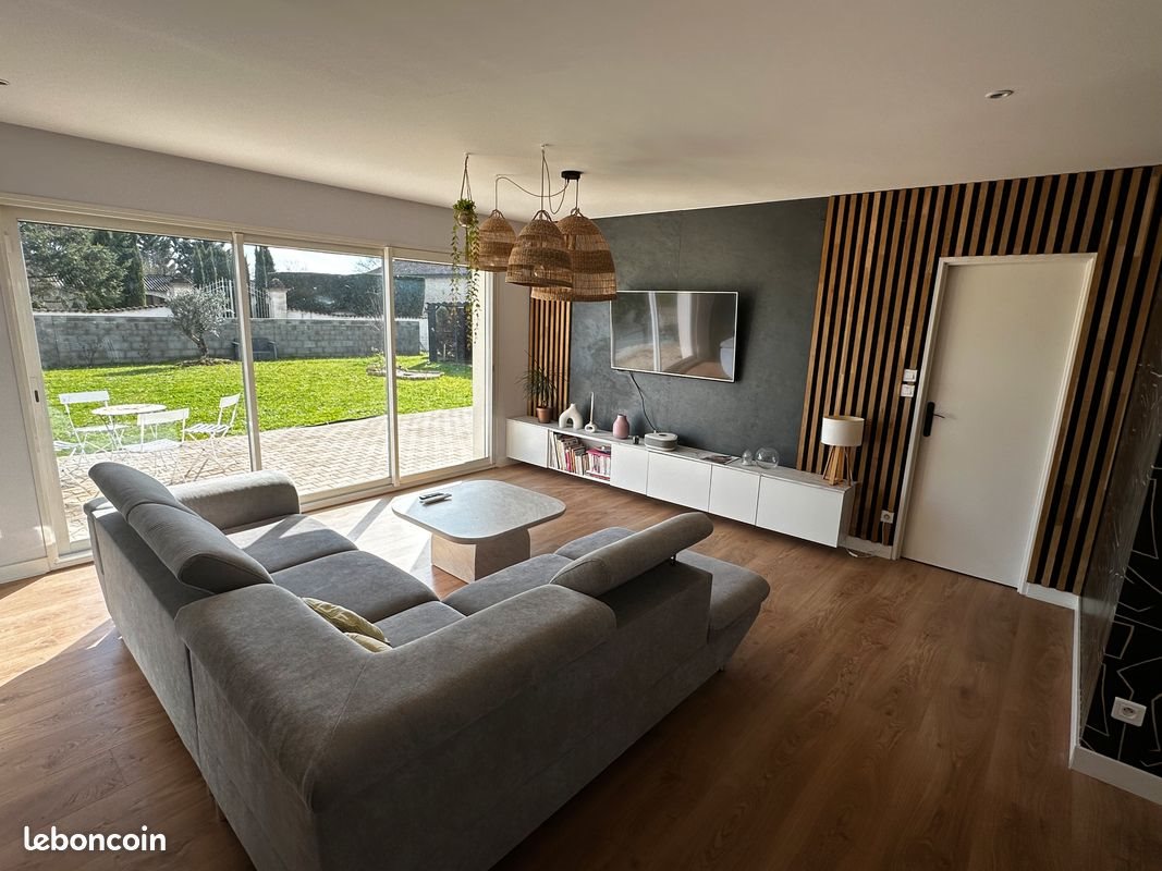 Maison à louer, 145m², Balzac