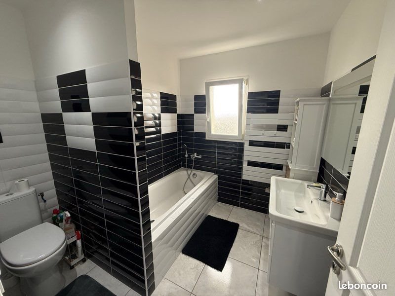 Maison à louer, 75m², Beaurepaire