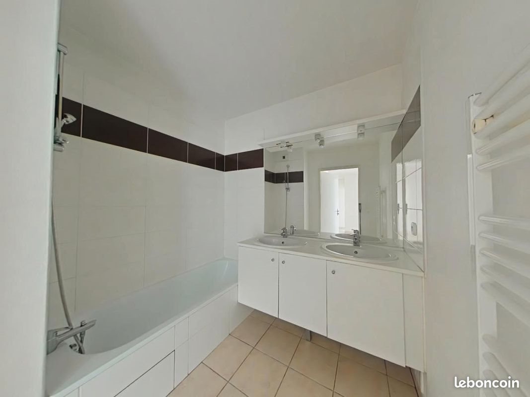 Appartement à louer, 79m², Bordeaux