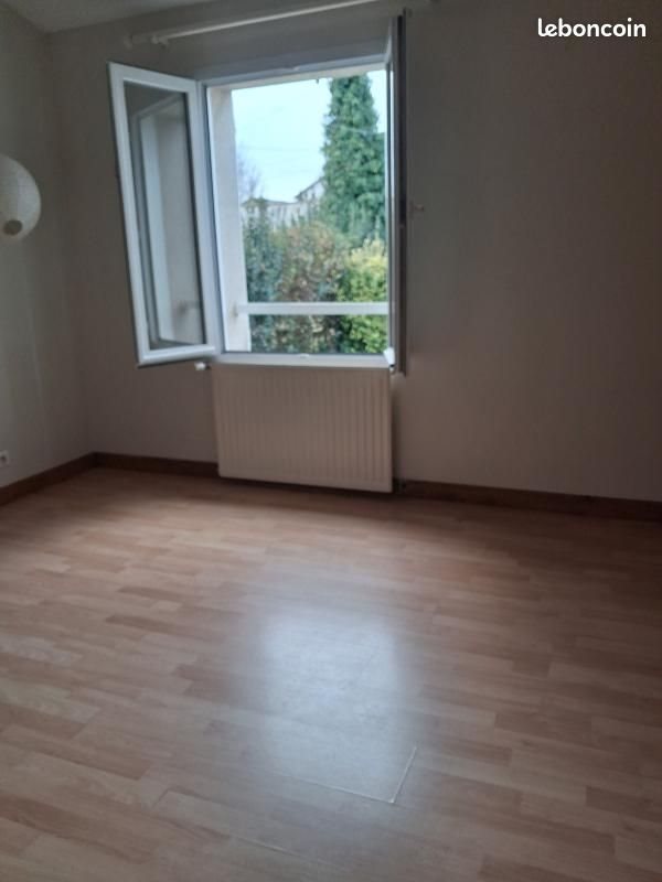 Maison à louer, 55m², Saintes