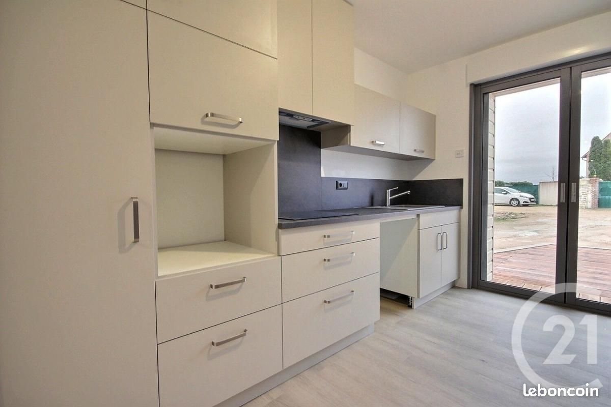 Maison à louer, 110m², Charsonville