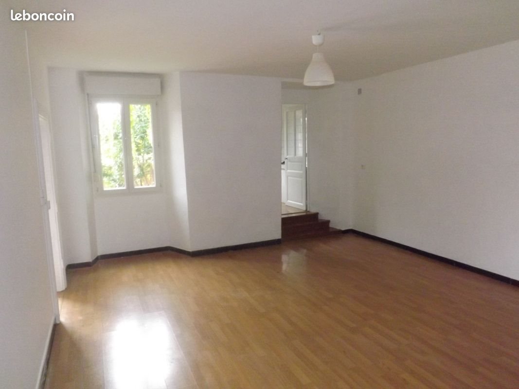 Maison à louer, 111m², Traînel